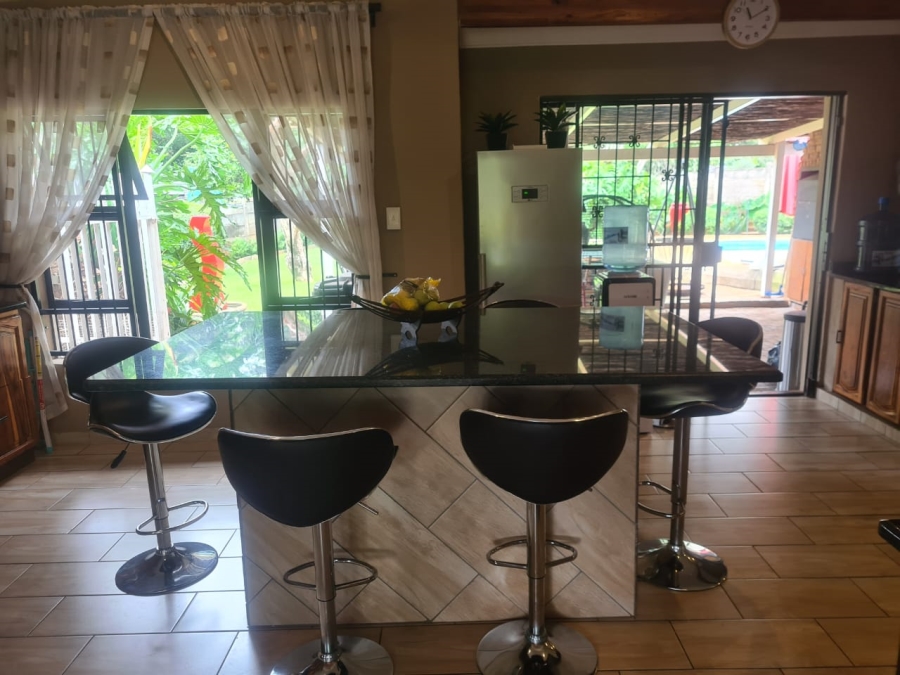 6 Bedroom Property for Sale in Cashan North West